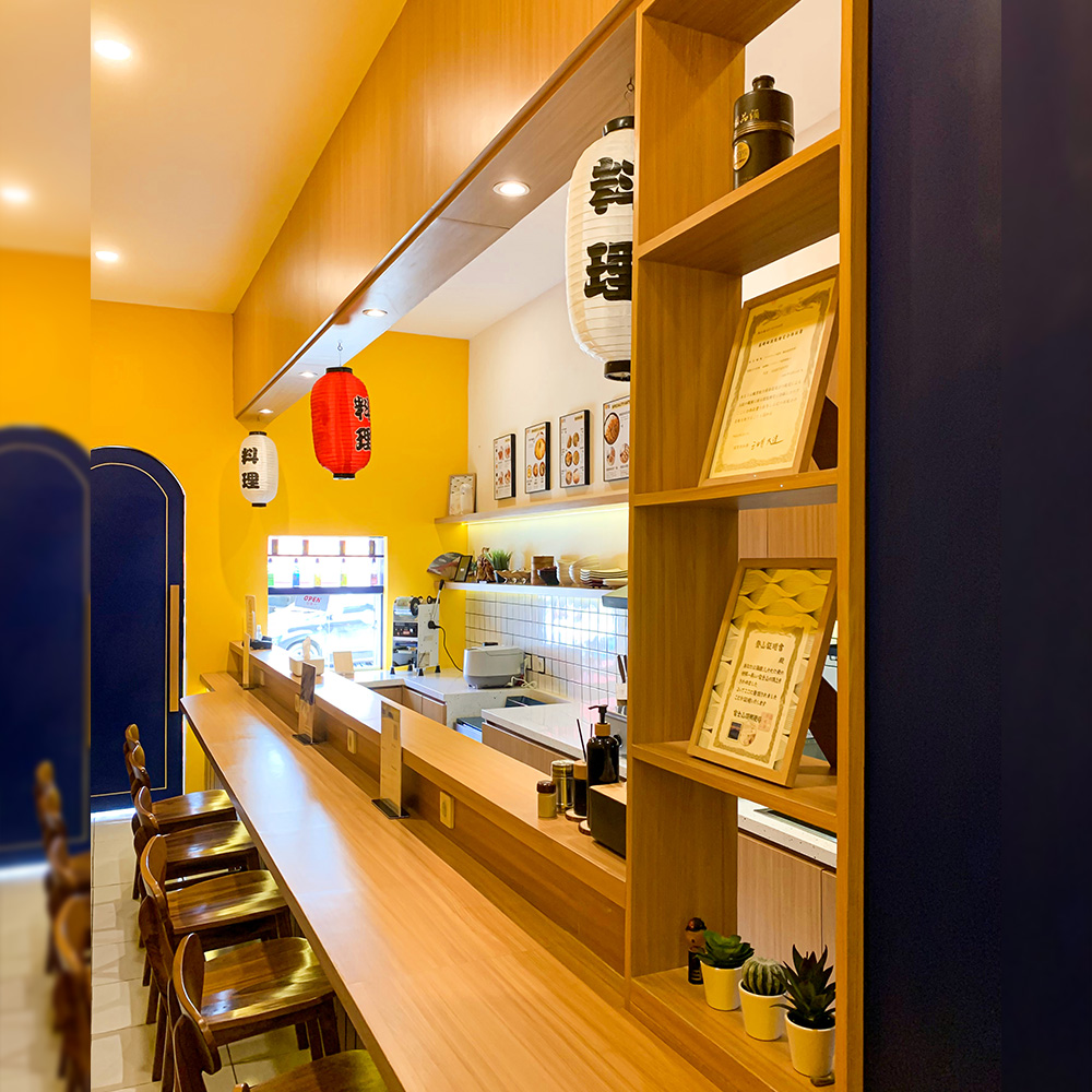 Custom Lemari Resto