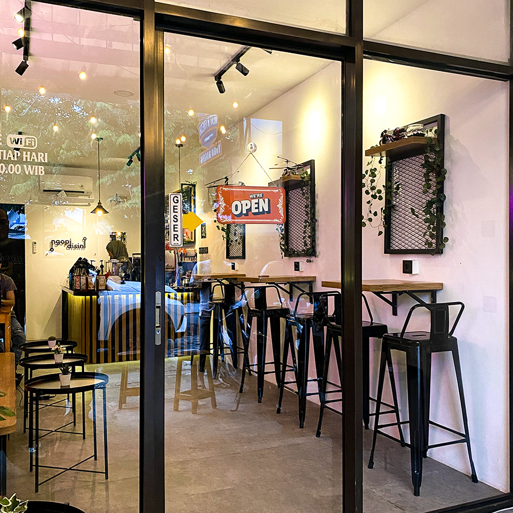 Cafe Custom Furniture